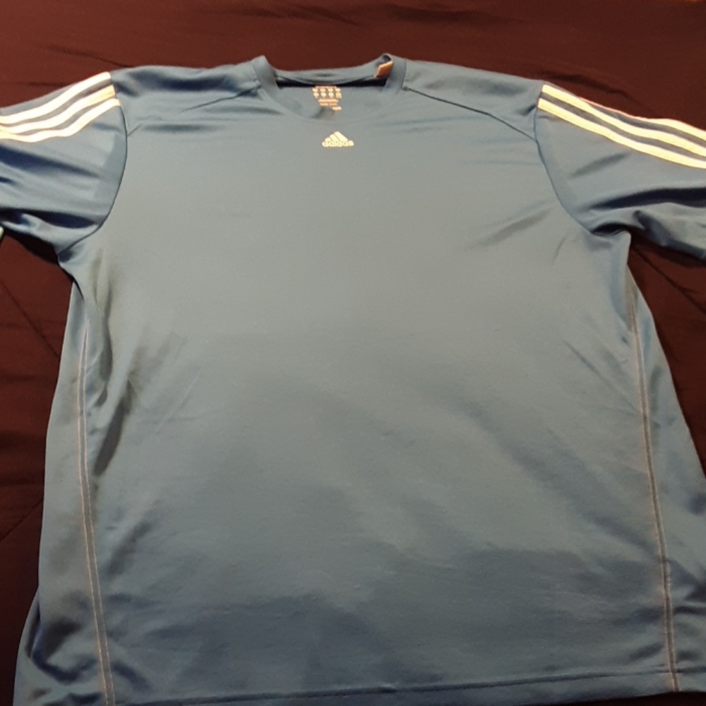Adidas tee